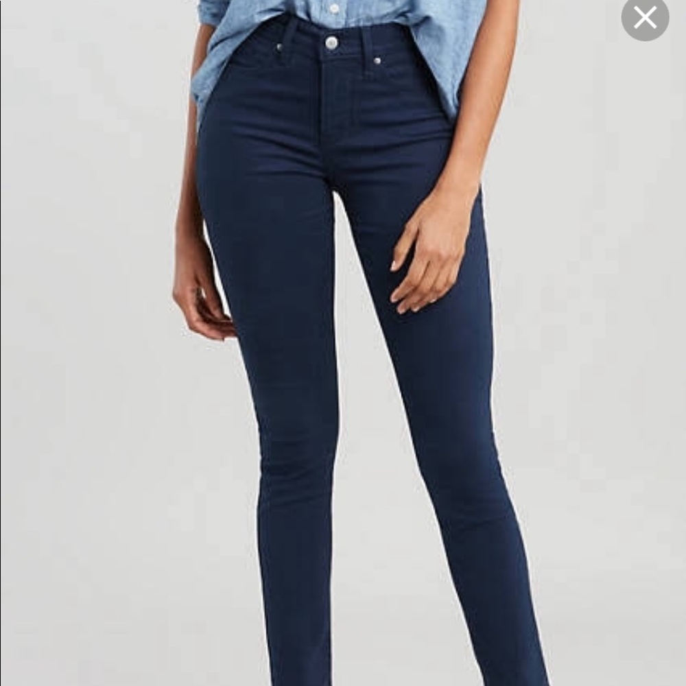 Levi's Women's Pants - Navy Blue